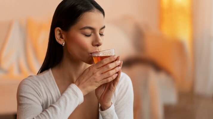 Cara Minum Teh yang Tepat Bisa Dukung Kesehatan Hati, Perhatikan Gula hingga Suhu Seduhan